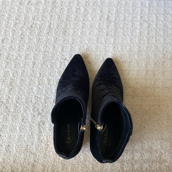 Calvin Klein black suede Booties - Picture 7 of 7